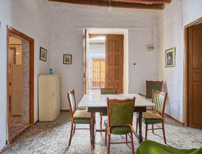 Image No.4-2 Bed Townhouse for sale