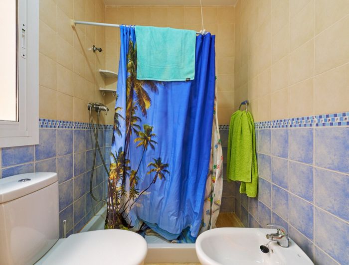 Image No.20-3 Bed Property for sale