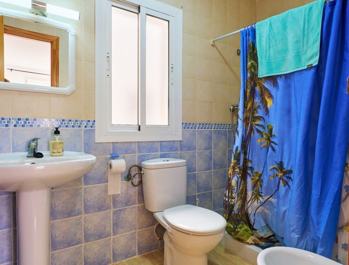 Image No.21-3 Bed Property for sale