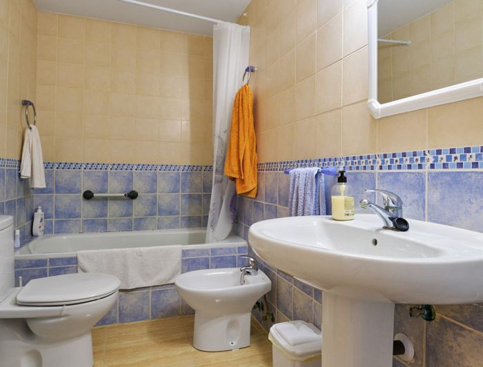 Image No.5-3 Bed Property for sale