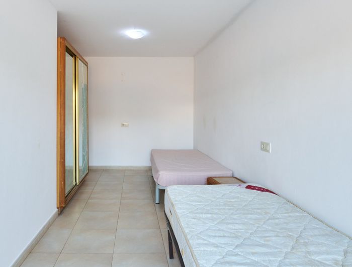 Image No.20-2 Bed Property for sale