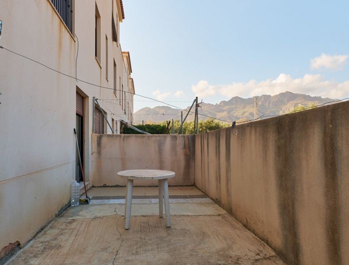 Image No.23-2 Bed Property for sale