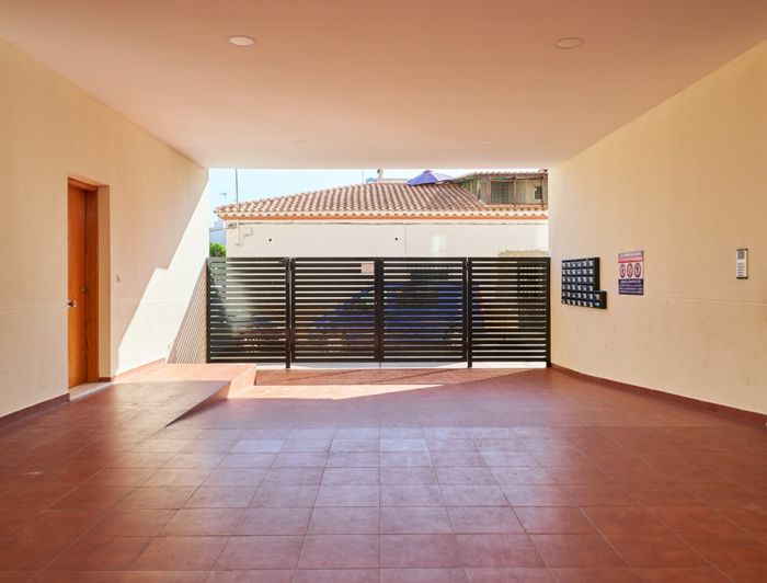 Image No.4-2 Bed Property for sale