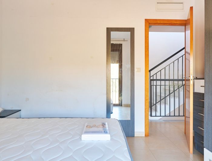 Image No.23-2 Bed Property for sale