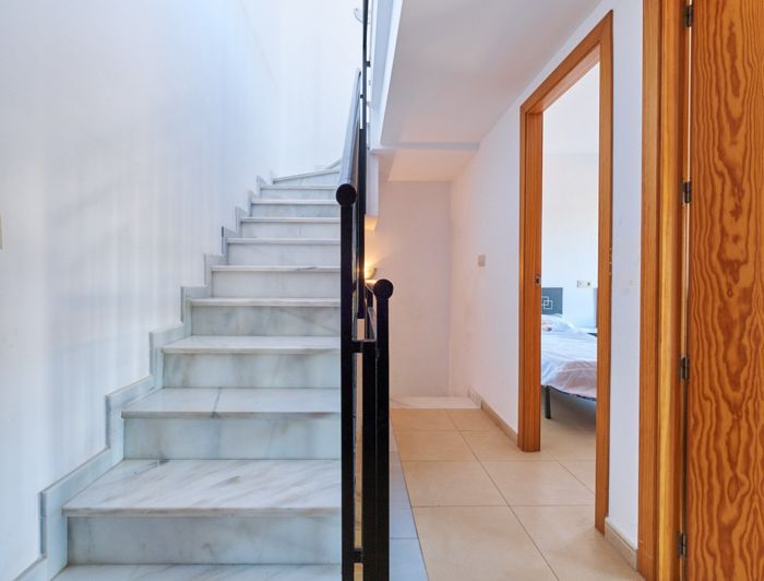 Image No.24-2 Bed Property for sale