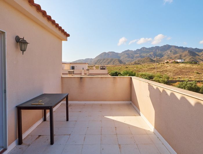 Image No.26-2 Bed Property for sale