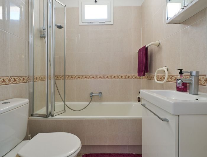 Image No.25-2 Bed Townhouse for sale