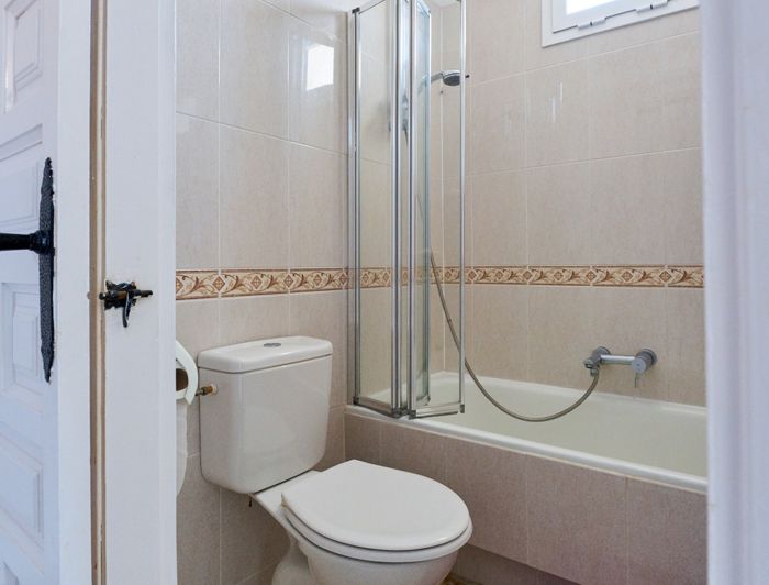 Image No.27-2 Bed Townhouse for sale