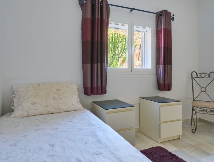 Image No.28-2 Bed Townhouse for sale
