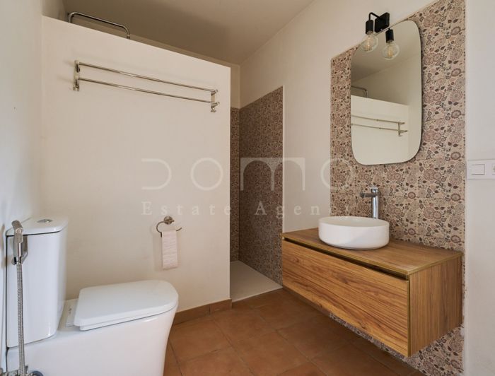 Image No.16-2 Bed Country House for sale