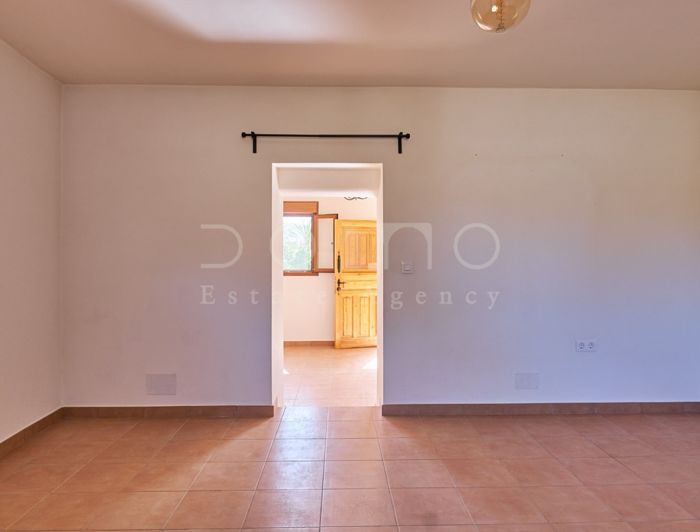 Image No.24-2 Bed Country House for sale