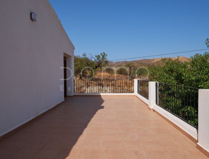 Image No.39-2 Bed Country House for sale