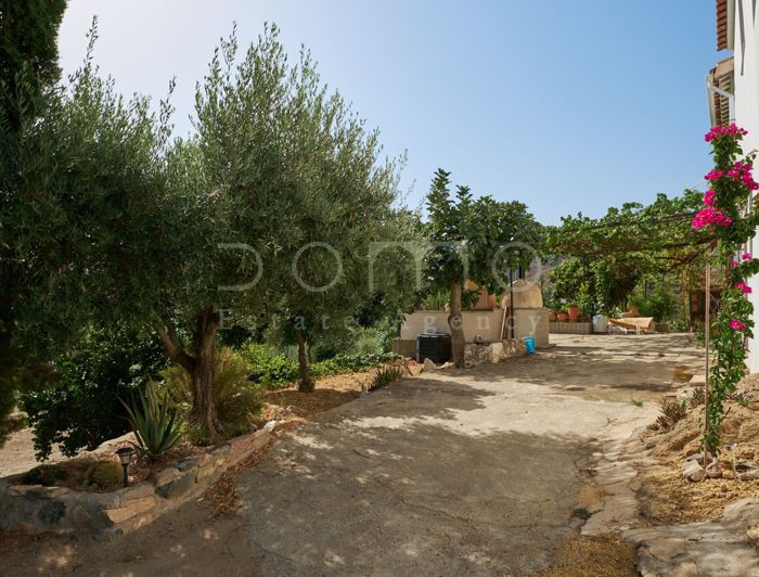 Image No.4-2 Bed Country House for sale