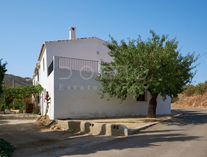 Image No.40-2 Bed Country House for sale