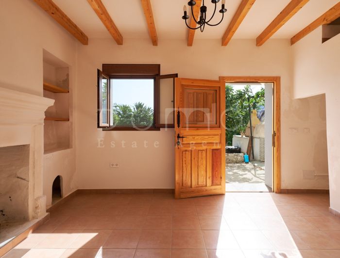 Image No.8-2 Bed Country House for sale