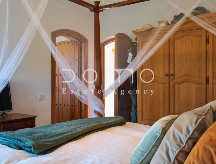 Image No.15-2 Bed Country House for sale