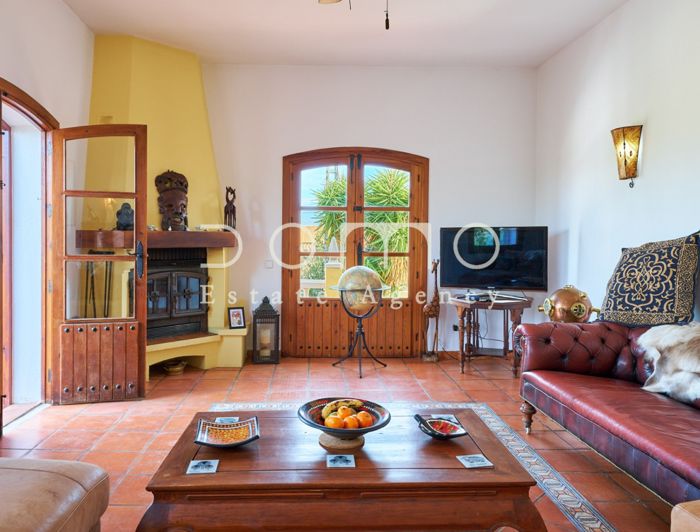 Image No.33-2 Bed Country House for sale