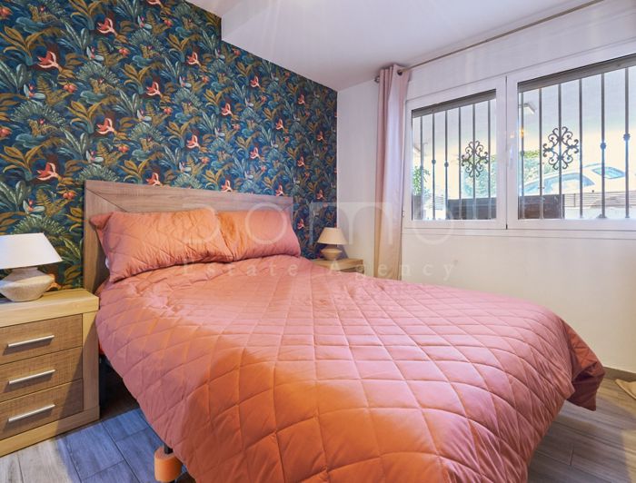 Image No.14-3 Bed Property for sale