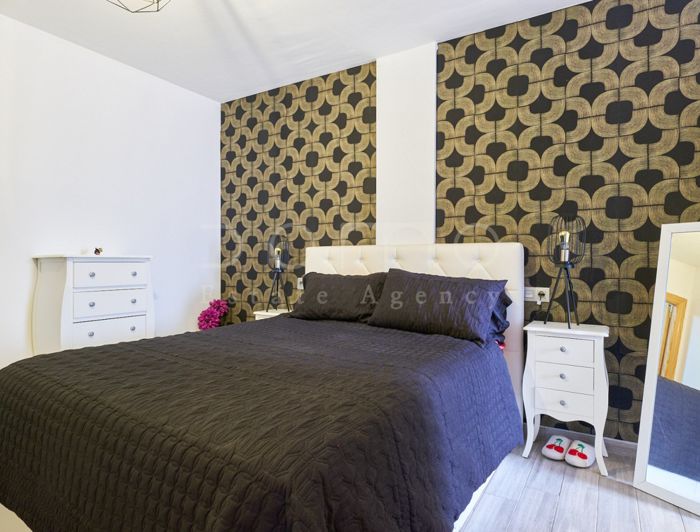 Image No.20-3 Bed Property for sale