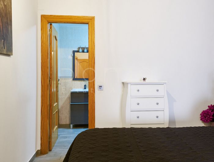 Image No.22-3 Bed Property for sale