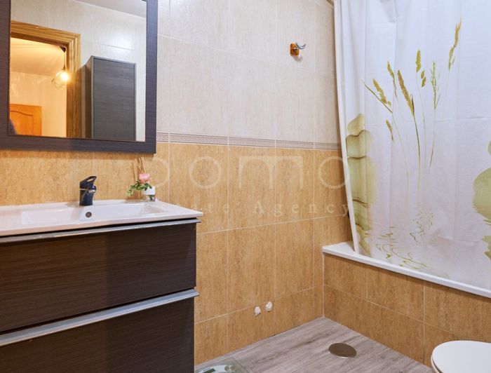 Image No.23-3 Bed Property for sale