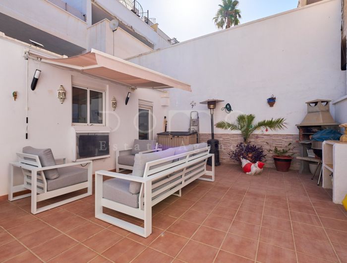 Image No.42-3 Bed Property for sale