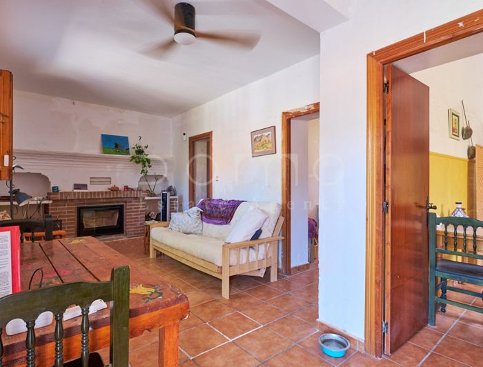 Image No.13-2 Bed Country House for sale