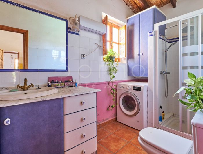 Image No.20-2 Bed Country House for sale