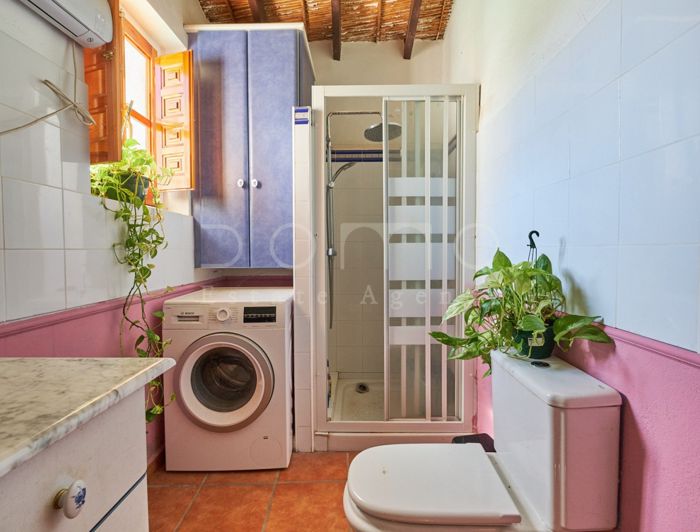 Image No.21-2 Bed Country House for sale