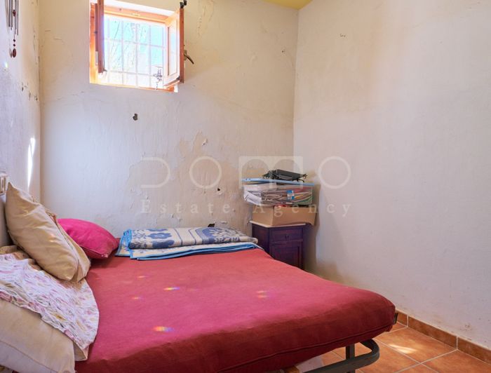 Image No.24-2 Bed Country House for sale