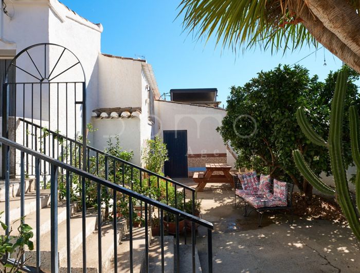 Image No.9-2 Bed Country House for sale