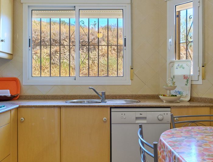 Image No.10-3 Bed Semi-Detached for sale