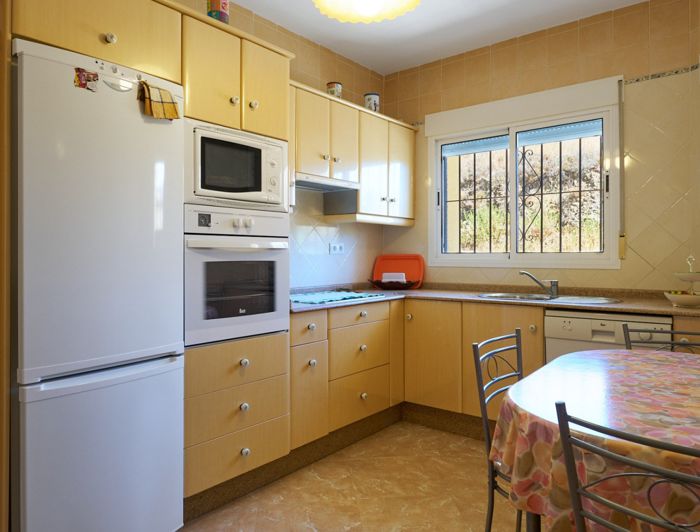 Image No.9-3 Bed Semi-Detached for sale