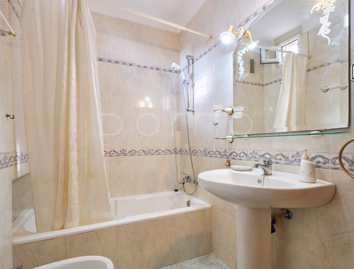 Image No.20-3 Bed Property for sale
