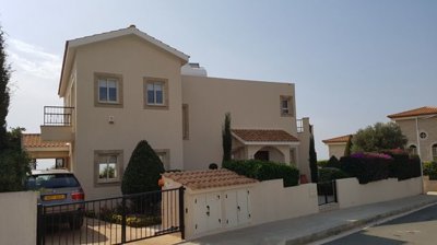 Detached Villa For Sale  in  Peyia