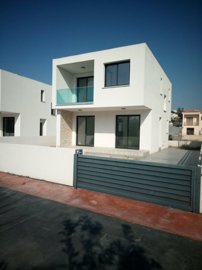 Detached Villa For Sale  in  Chlorakas