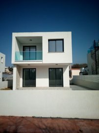 Detached Villa For Sale  in  Chlorakas