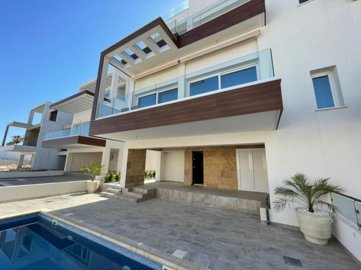 Semi Detached Villa For Sale  in  Kissonerga