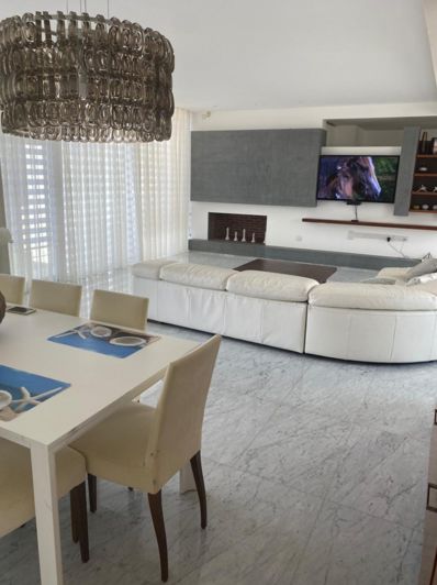 Image No.9-6 Bed Villa for sale