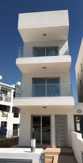 Image No.1-4 Bed Villa for sale