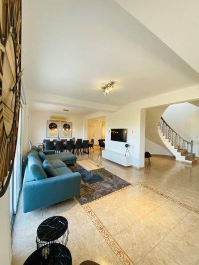Image No.10-5 Bed Villa for sale