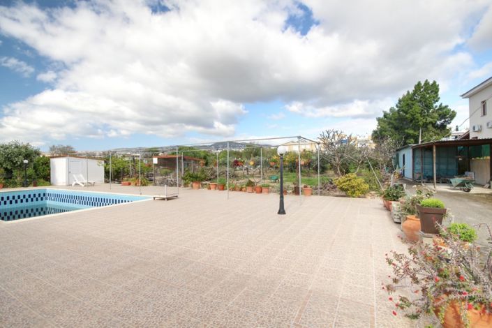 Image No.10-3 Bed Villa for sale