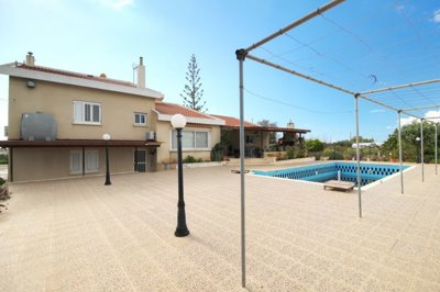 Detached Villa For Sale  in  Acheleia