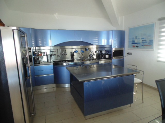 Image No.8-4 Bed Villa for sale