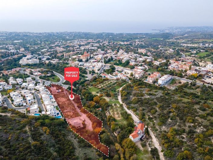 Image No.6-3 Bed Land for sale