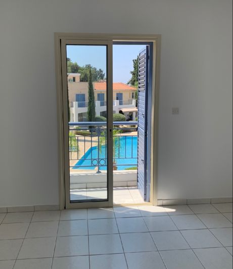 Image No.6-2 Bed Townhouse for sale