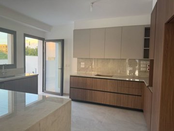 Detached Villa For Sale  in  Geroskipou