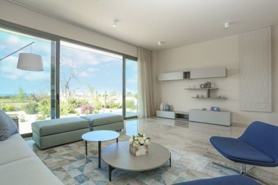 Detached Villa For Sale  in  Chlorakas