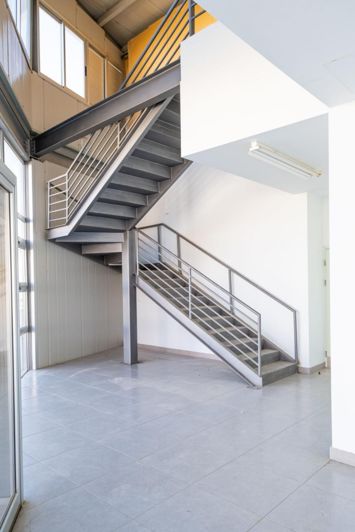 Image No.5-Commercial à vendre à Agia Varvara 