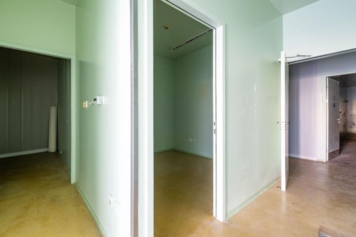 Image No.7-Commercial à vendre à Agia Varvara 